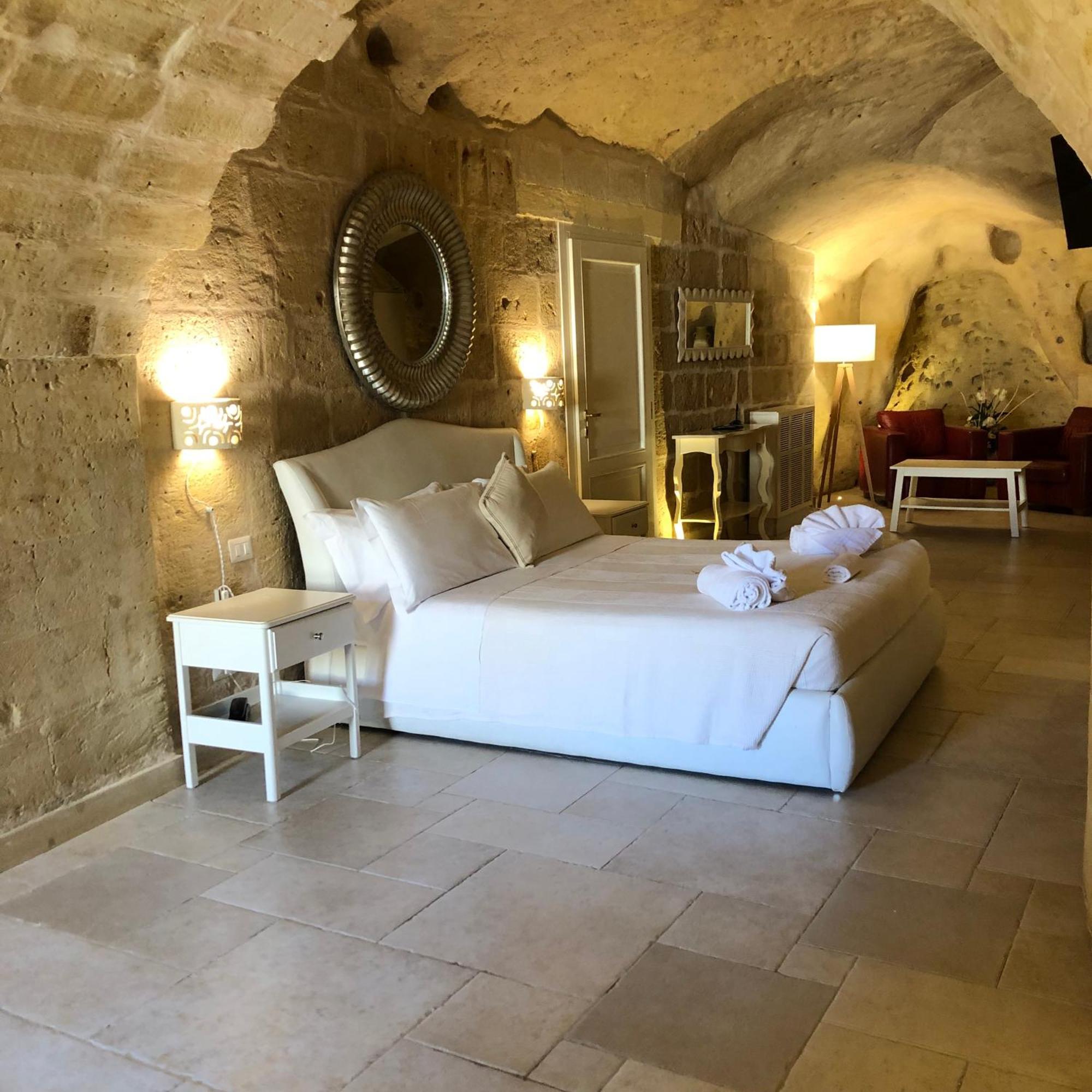 Caveoso Hotel Matera Bagian luar foto