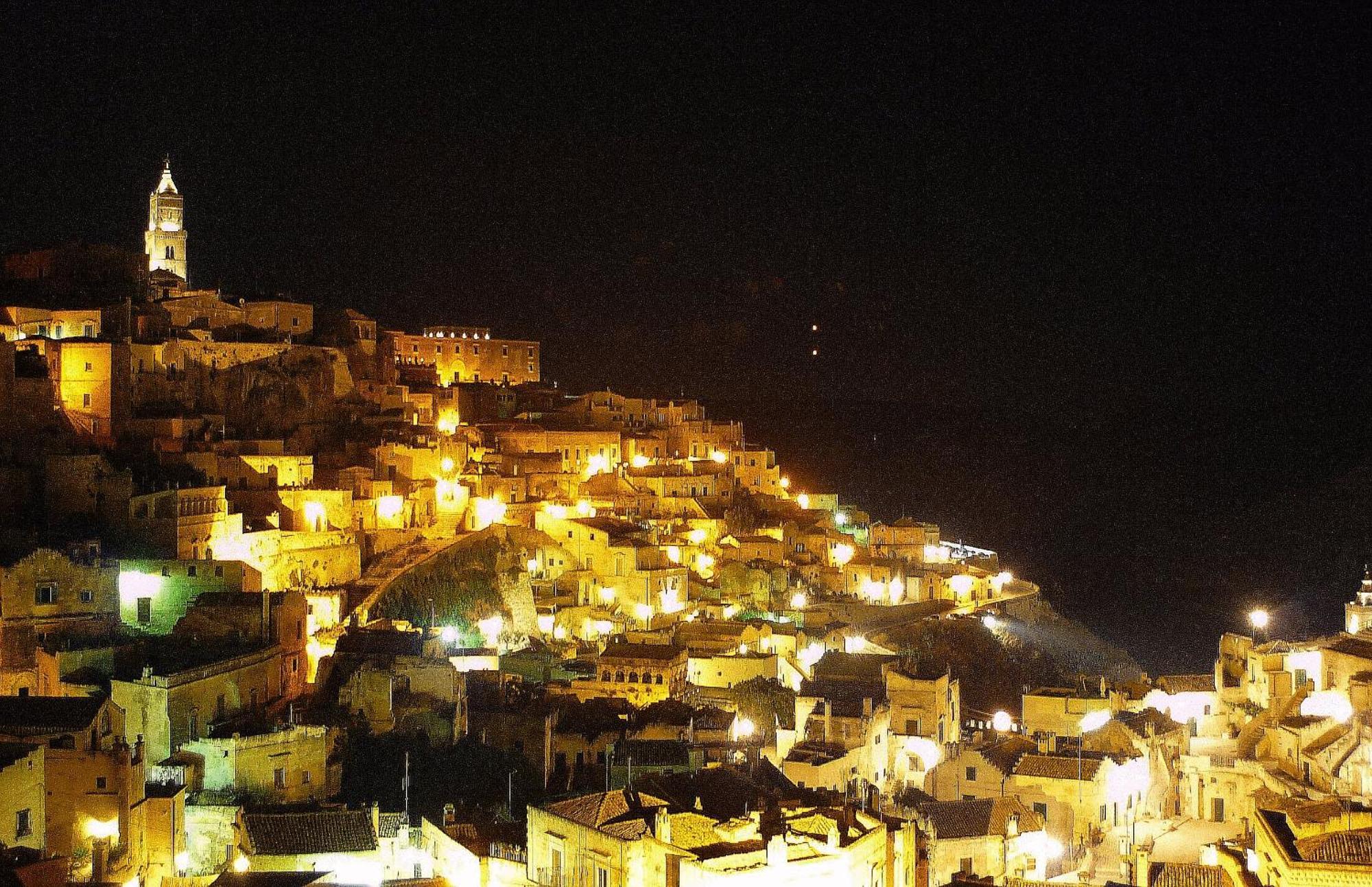 Caveoso Hotel Matera Bagian luar foto