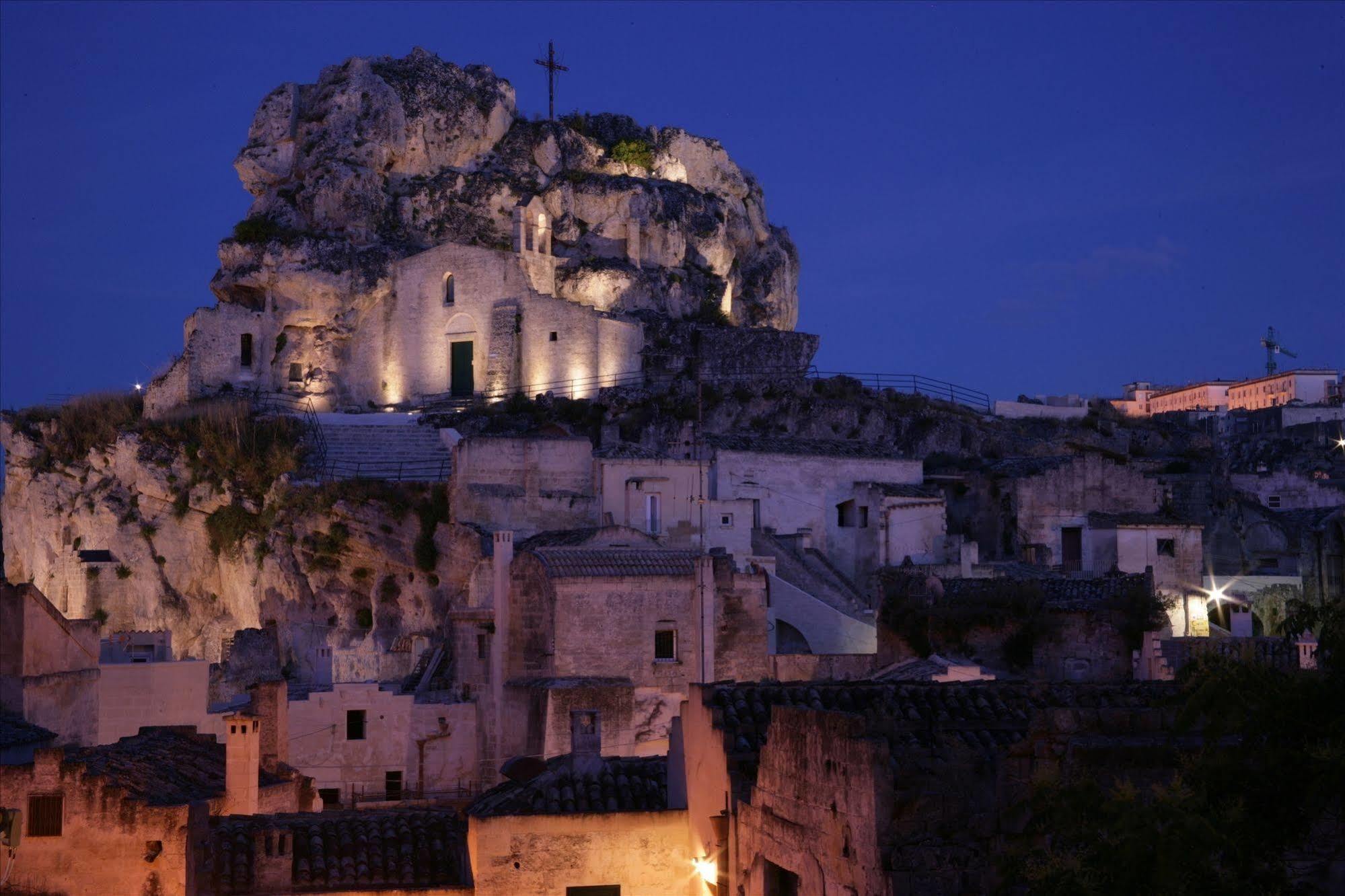 Caveoso Hotel Matera Bagian luar foto