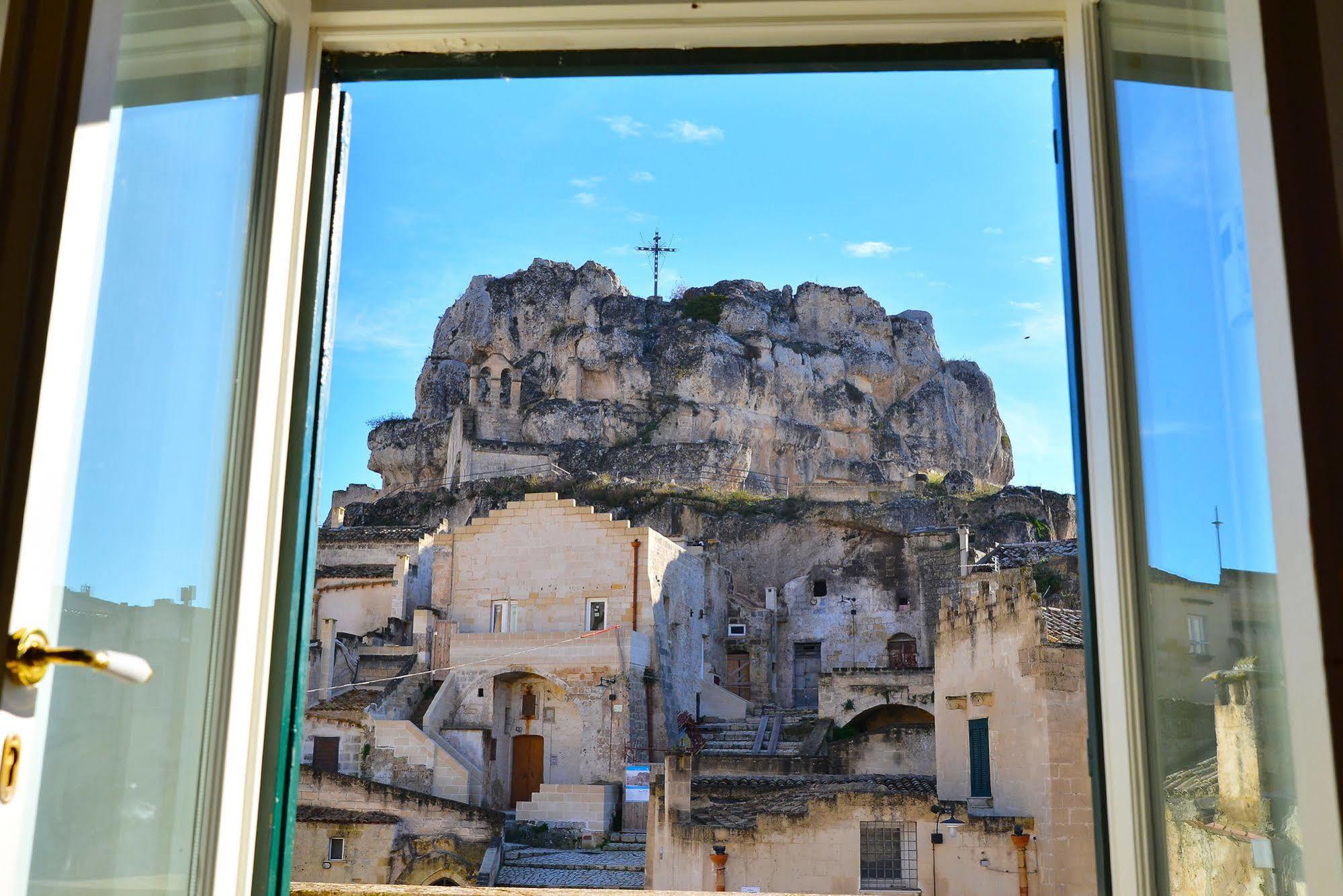 Caveoso Hotel Matera Bagian luar foto